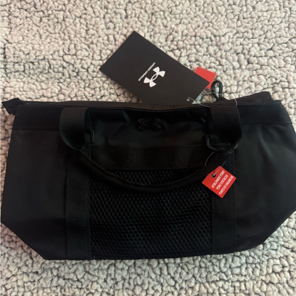 Under Armour Black Shoulder Bag - Picture 1 of 4